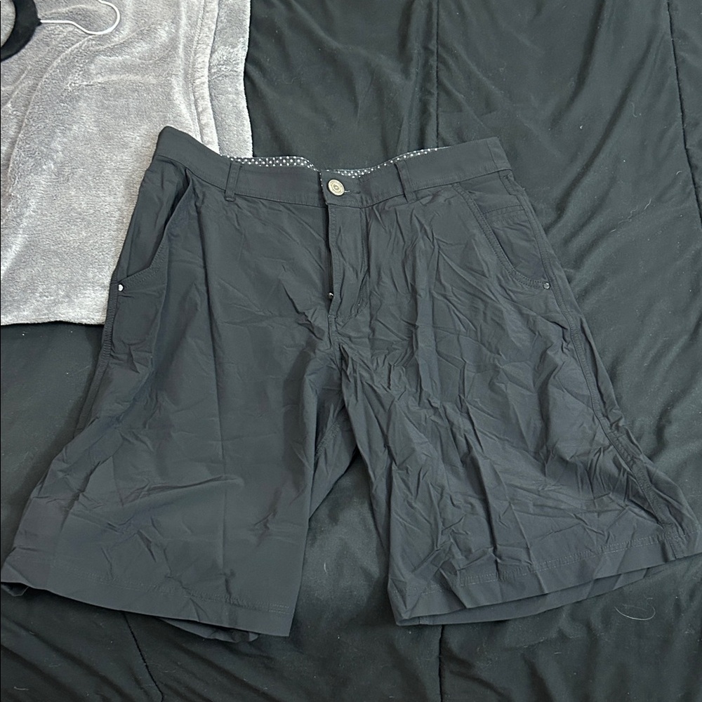 lululemon athletica Black Men's Flat-Front Athletic Shorts